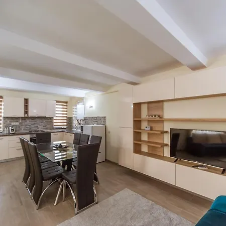 Luxury Desing Apartment *
